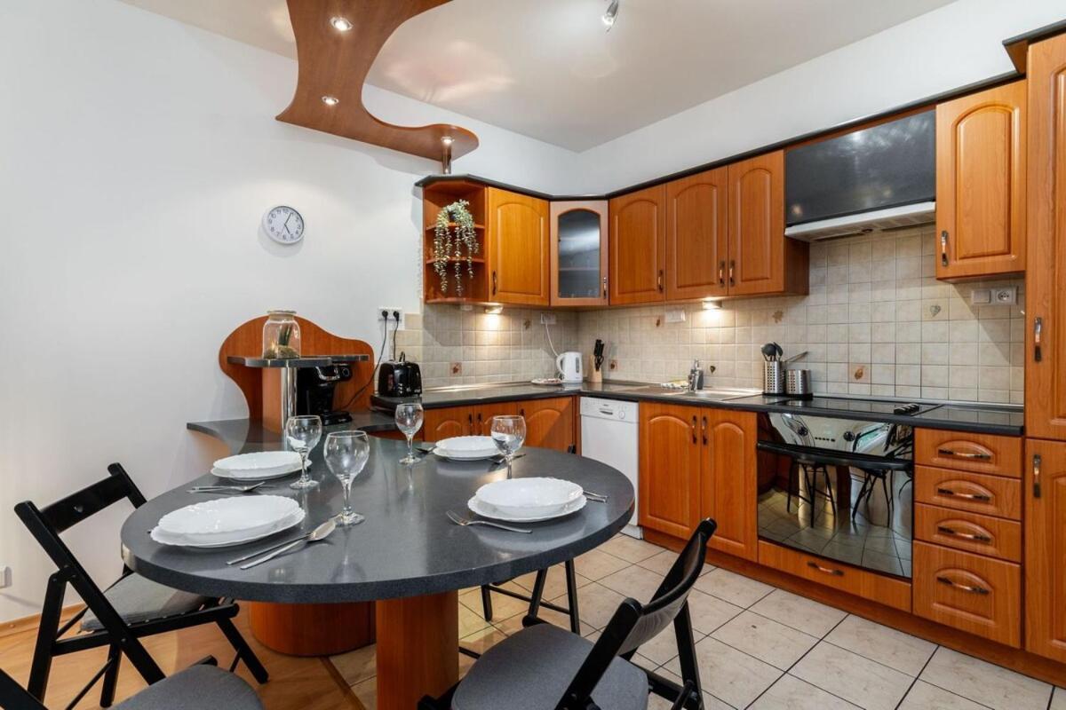 Apartment Superb Place To Live Saska Kepa Warschau