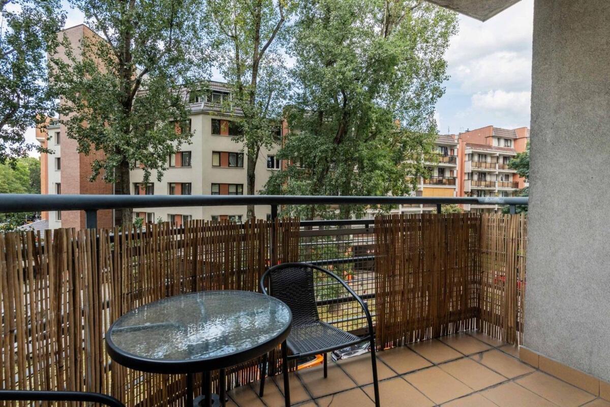 Apartment Superb Place To Live Saska Kepa